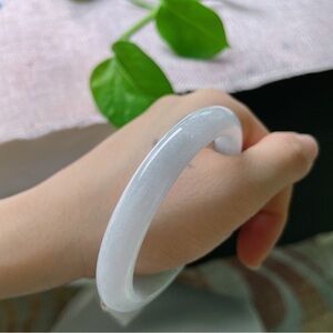 Natural Grade A Type Jadeite Burmese Jade bracelet